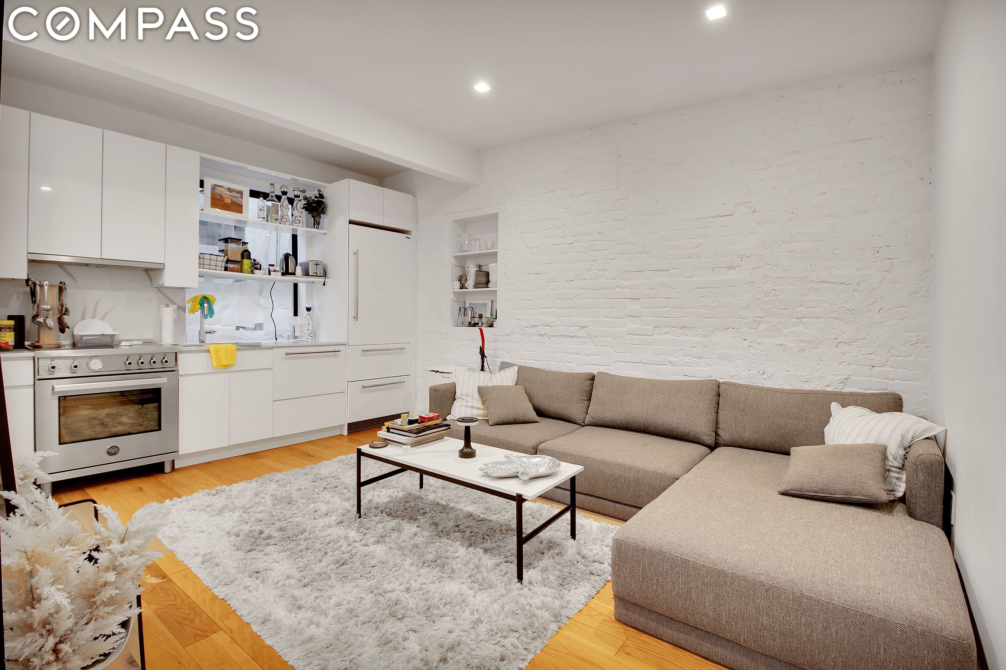 100 2nd Avenue PH8