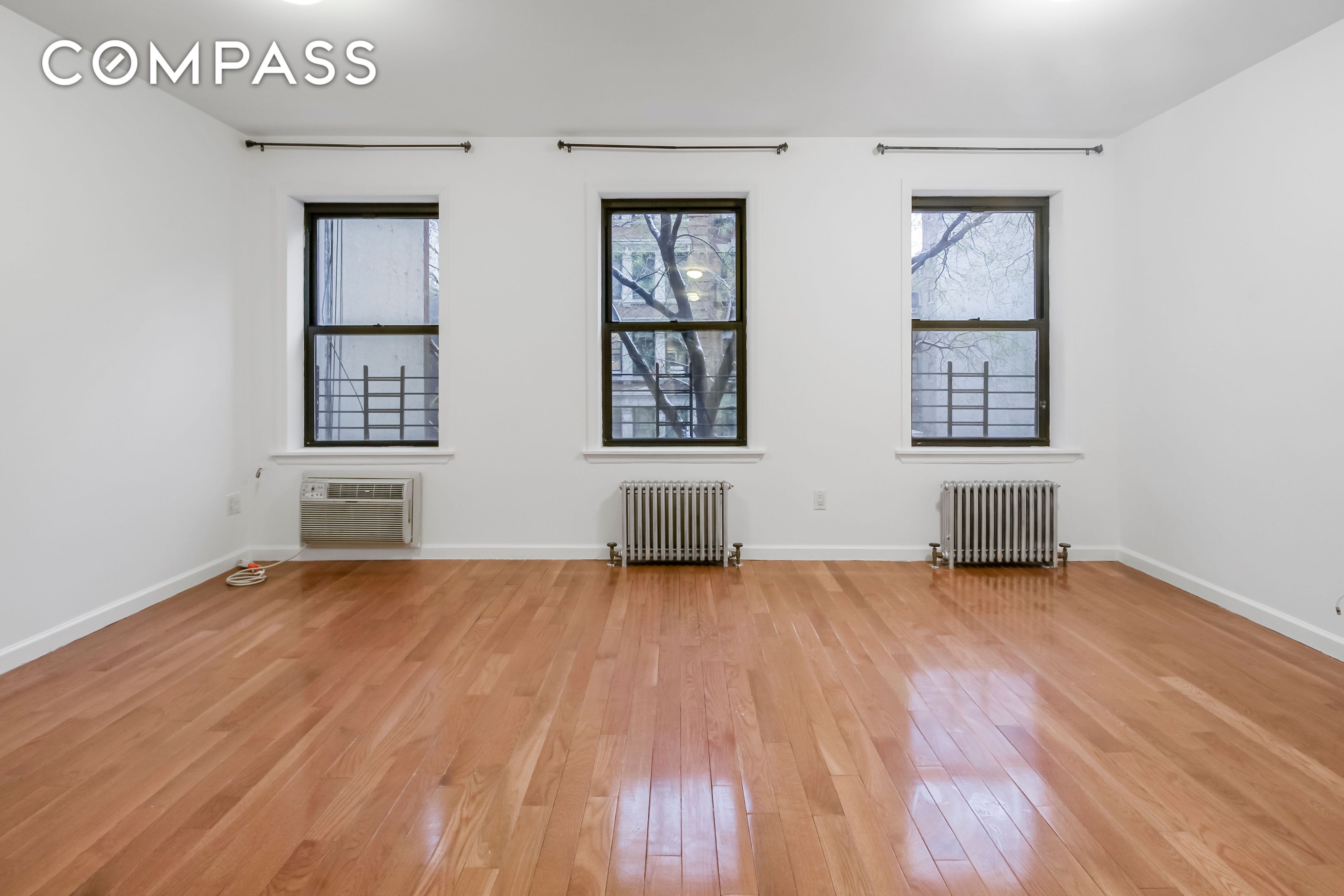 313 W 48th Street 3
