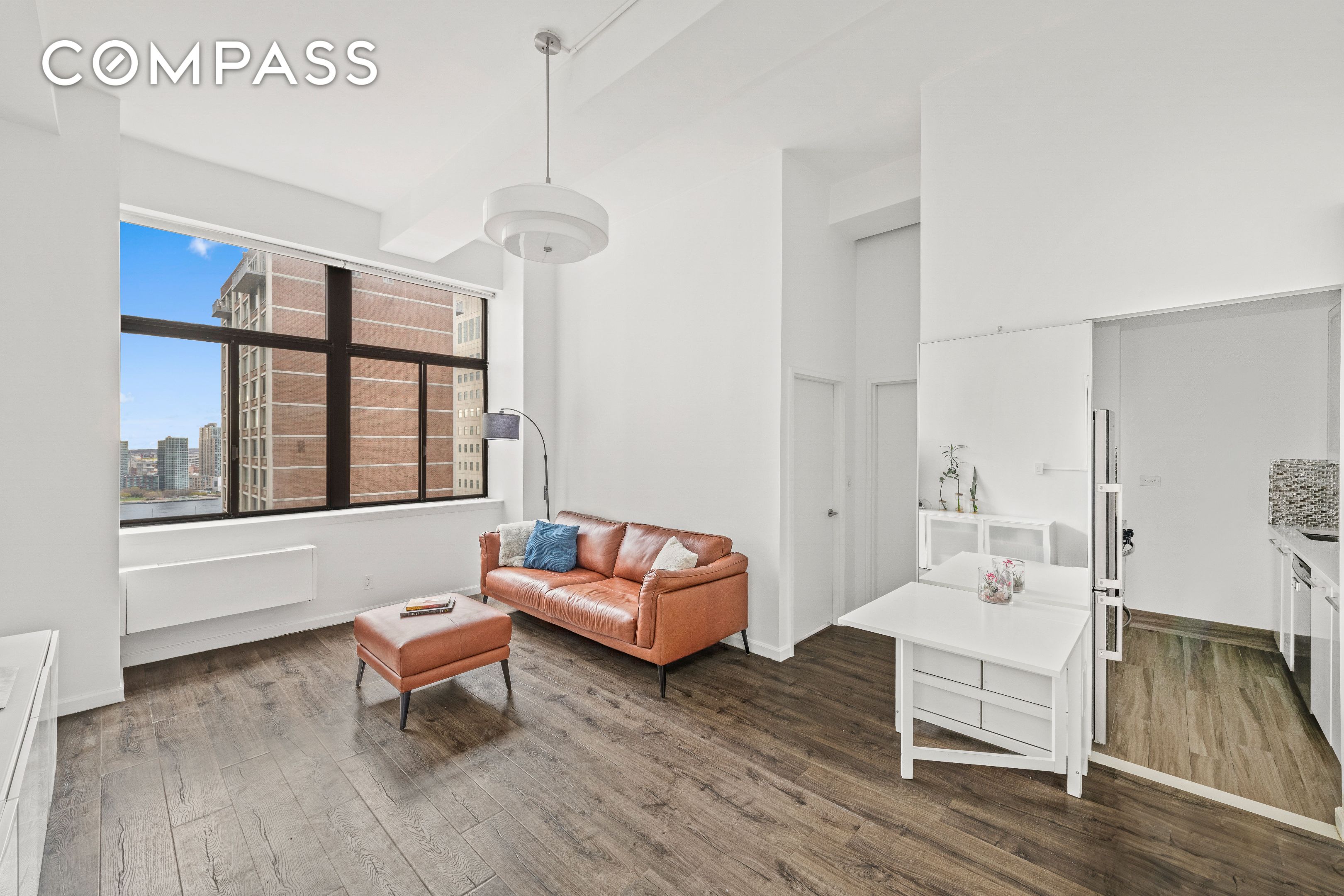 310 E 46th Street 19L