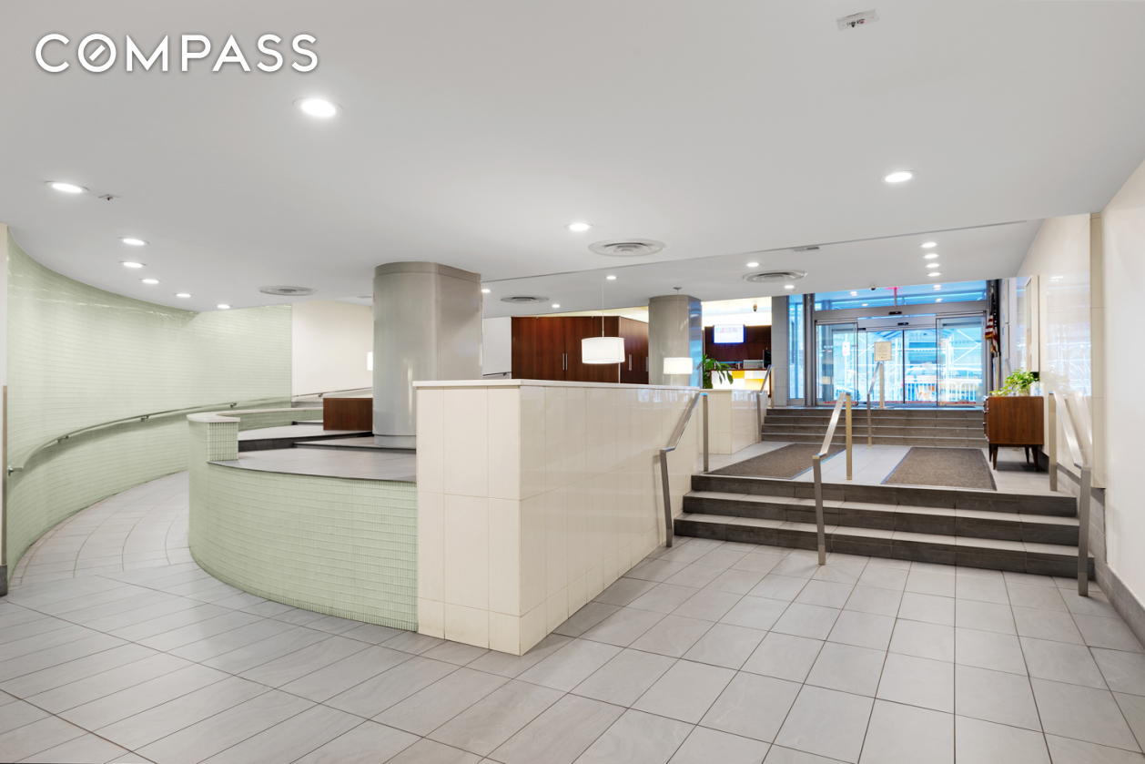 310 E 46th Street 19L