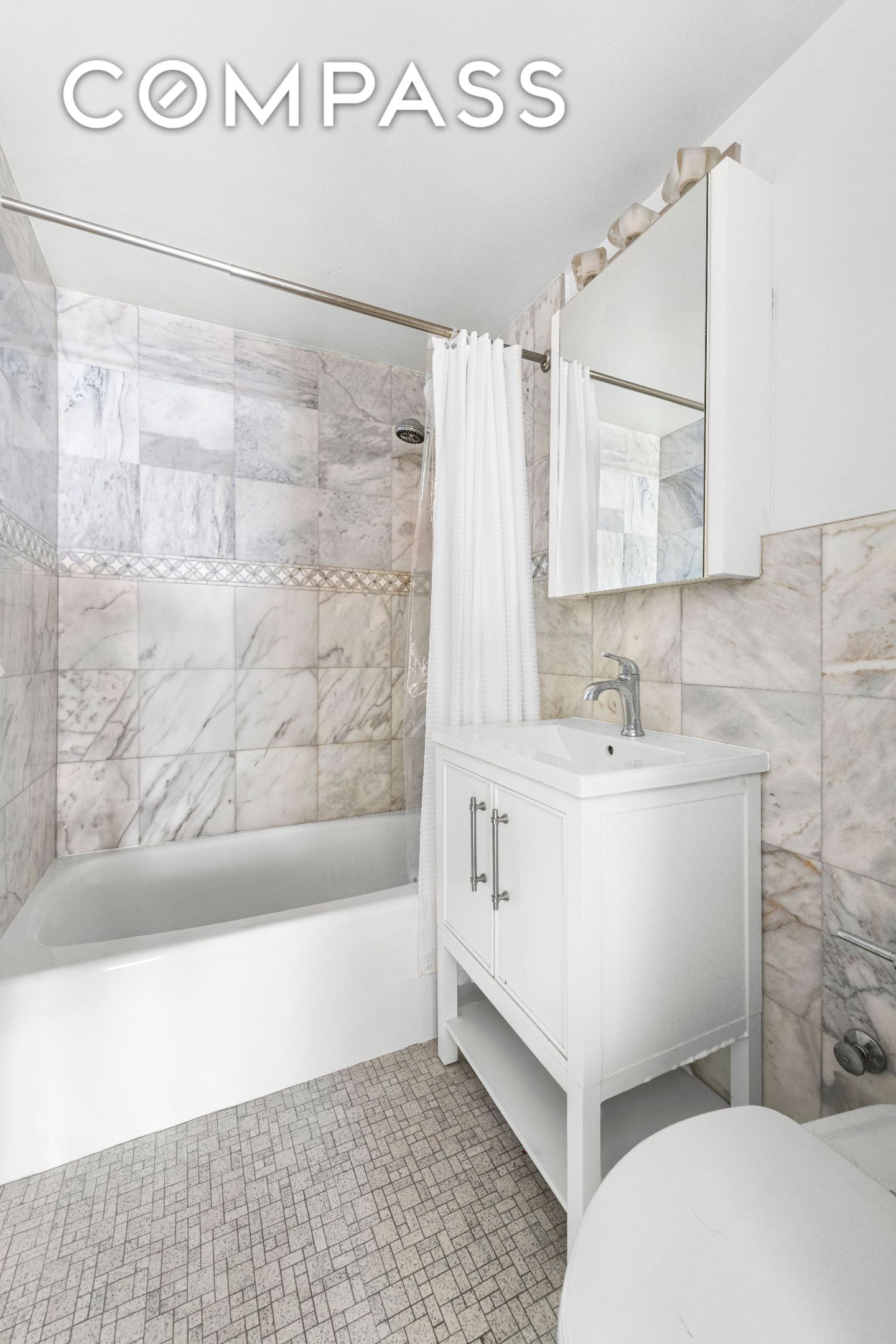 35 E 38th Street 12B