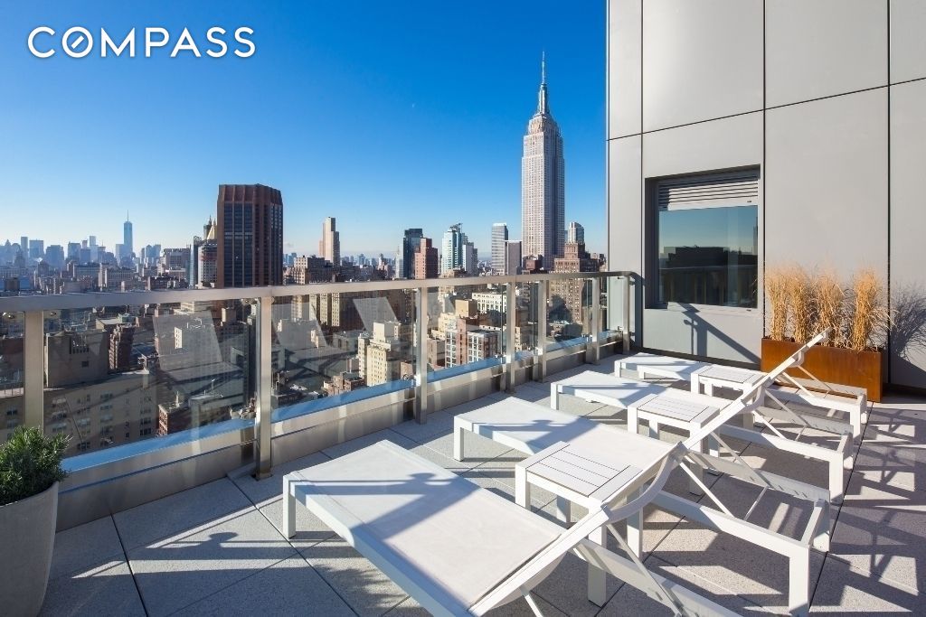 325 Lexington Avenue 15C