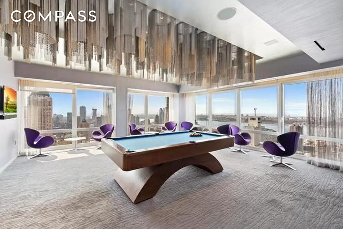 322 W 57th Street 38Q