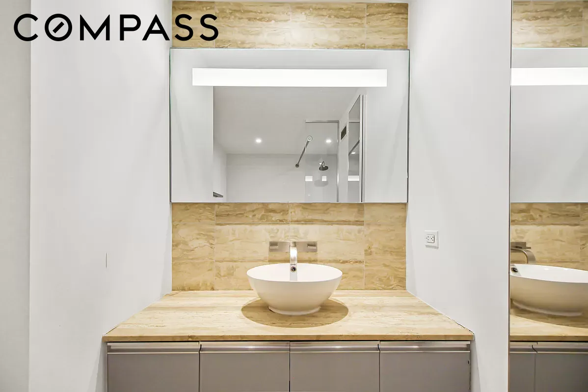 322 W 57th Street 38Q