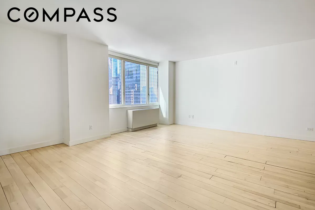 322 W 57th Street 38Q