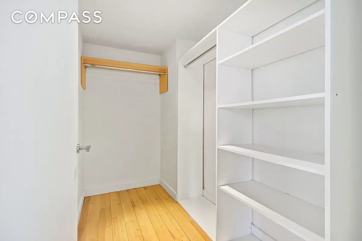 322 W 57th Street 38Q