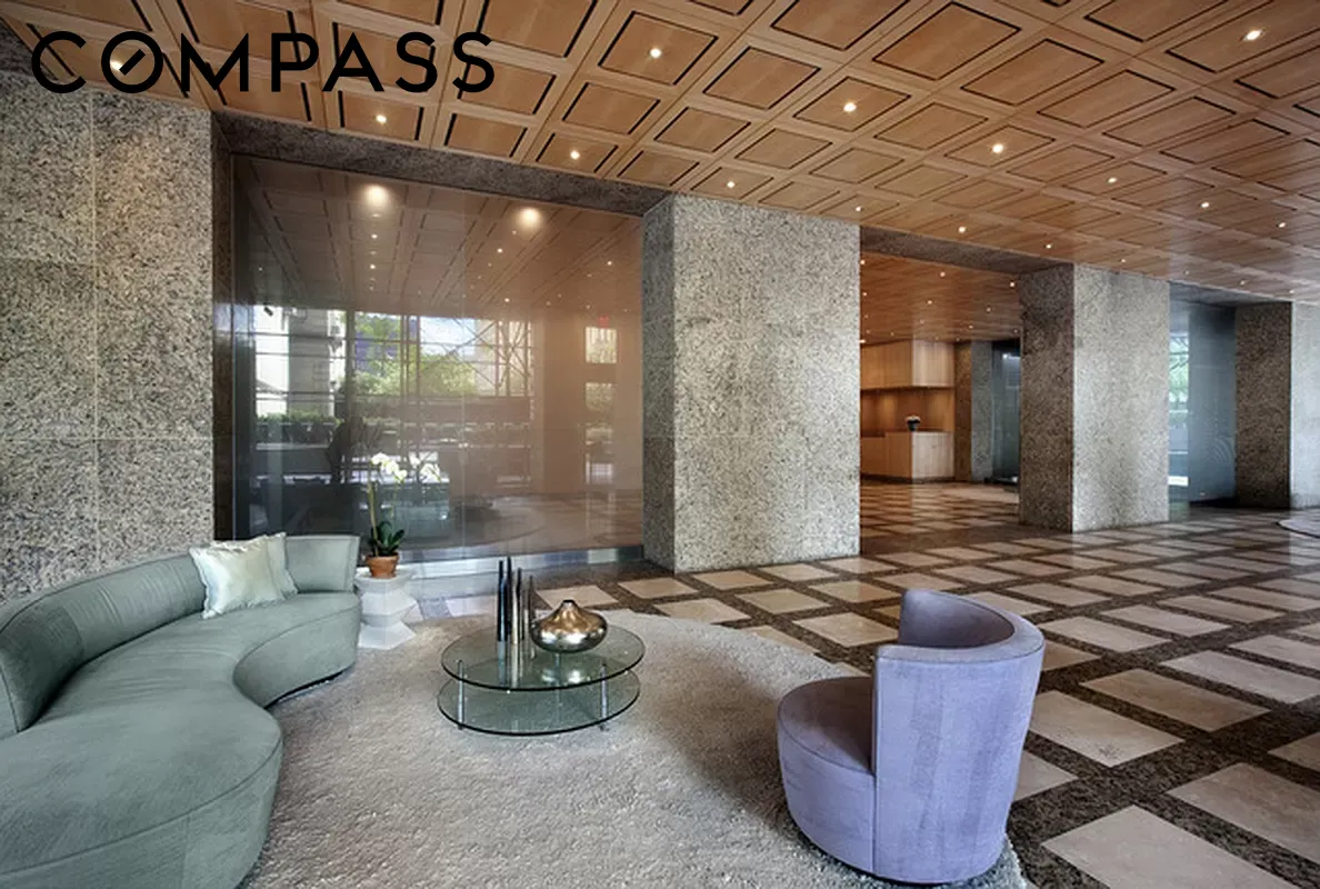 322 W 57th Street 38Q