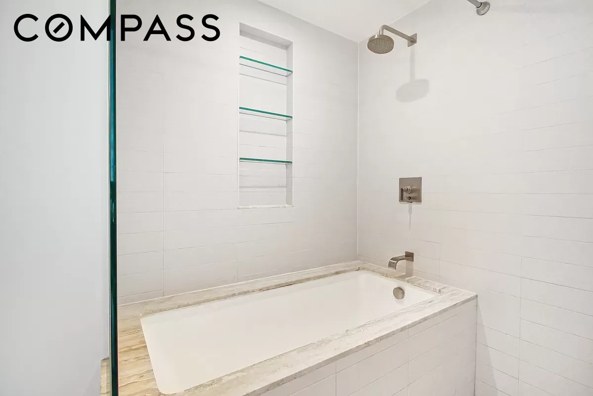 322 W 57th Street 38Q