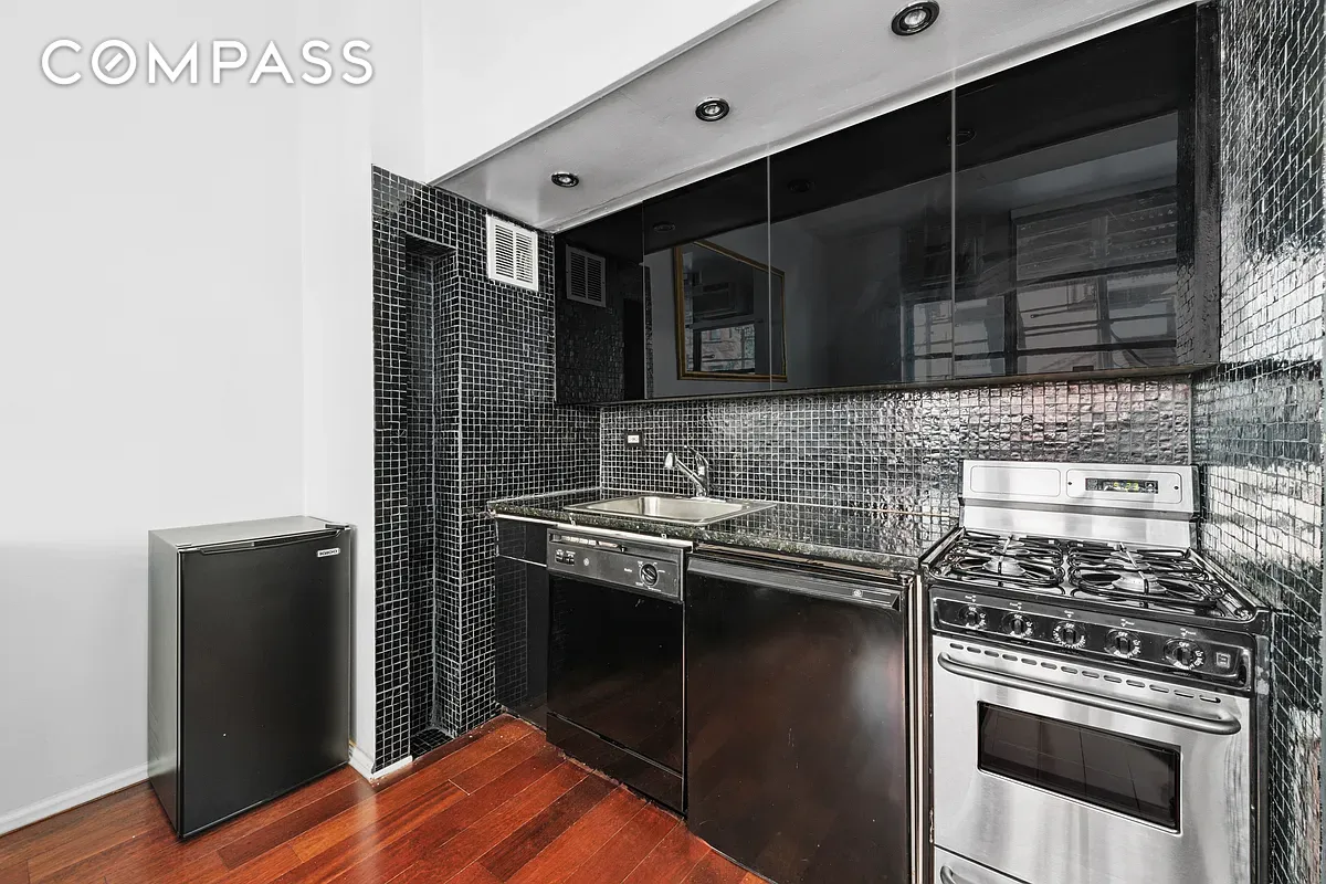 350 E 62nd Street 1N