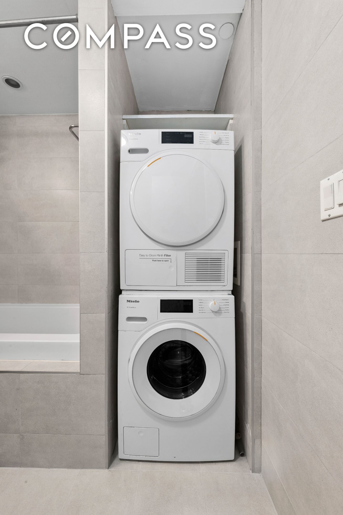 13-11 Jackson Avenue 8D