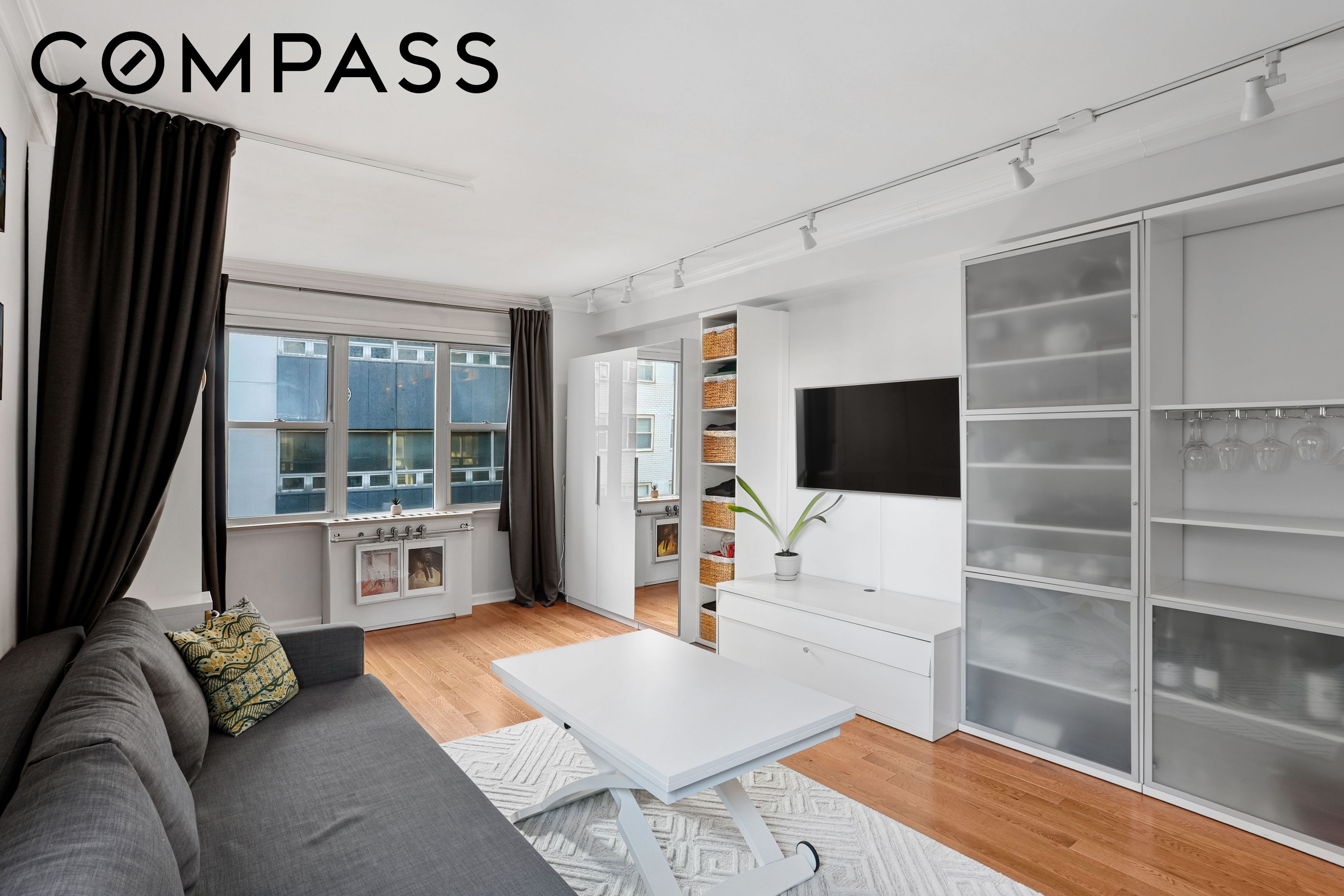 310 E 49th Street 9C