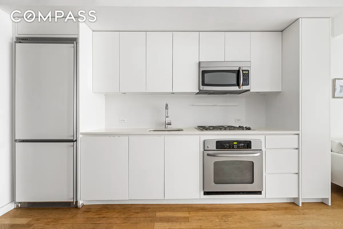 90 William Street 16E