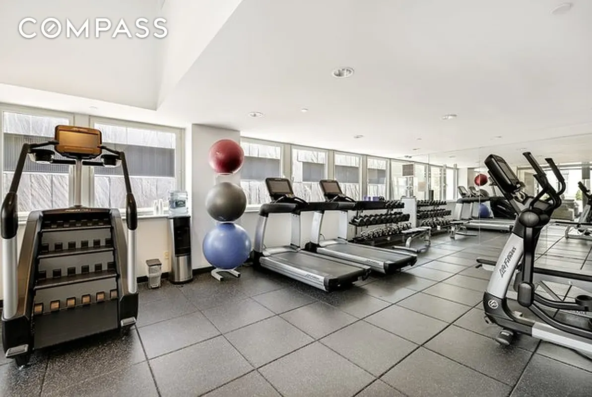 90 William Street 16E