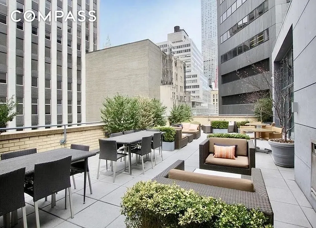 90 William Street 16E