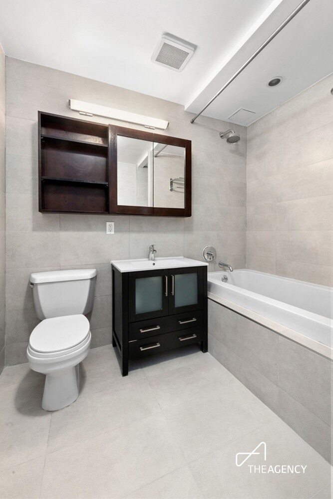 13-11 JACKSON Avenue 8D