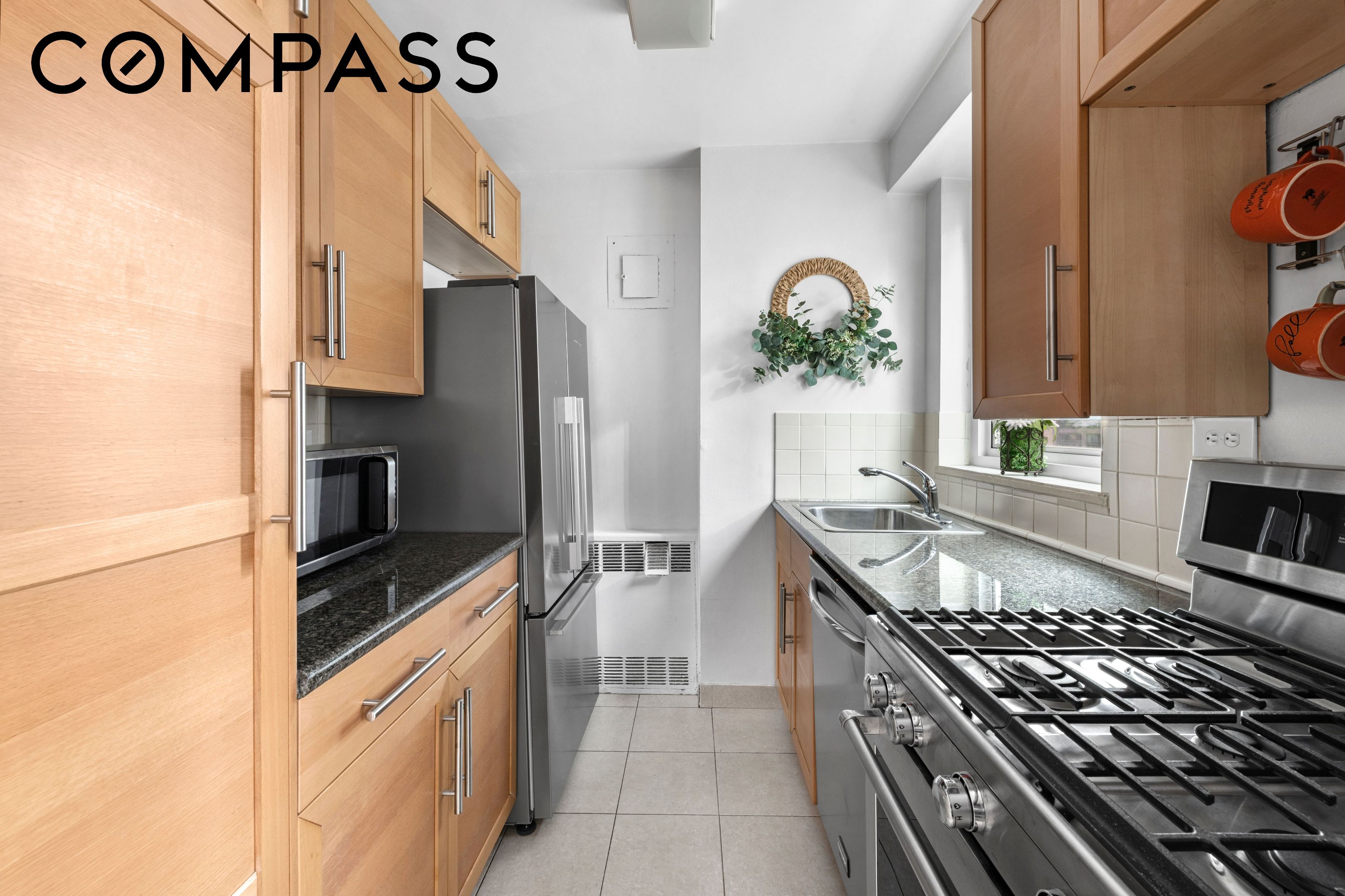 411 E 53rd Street 16B