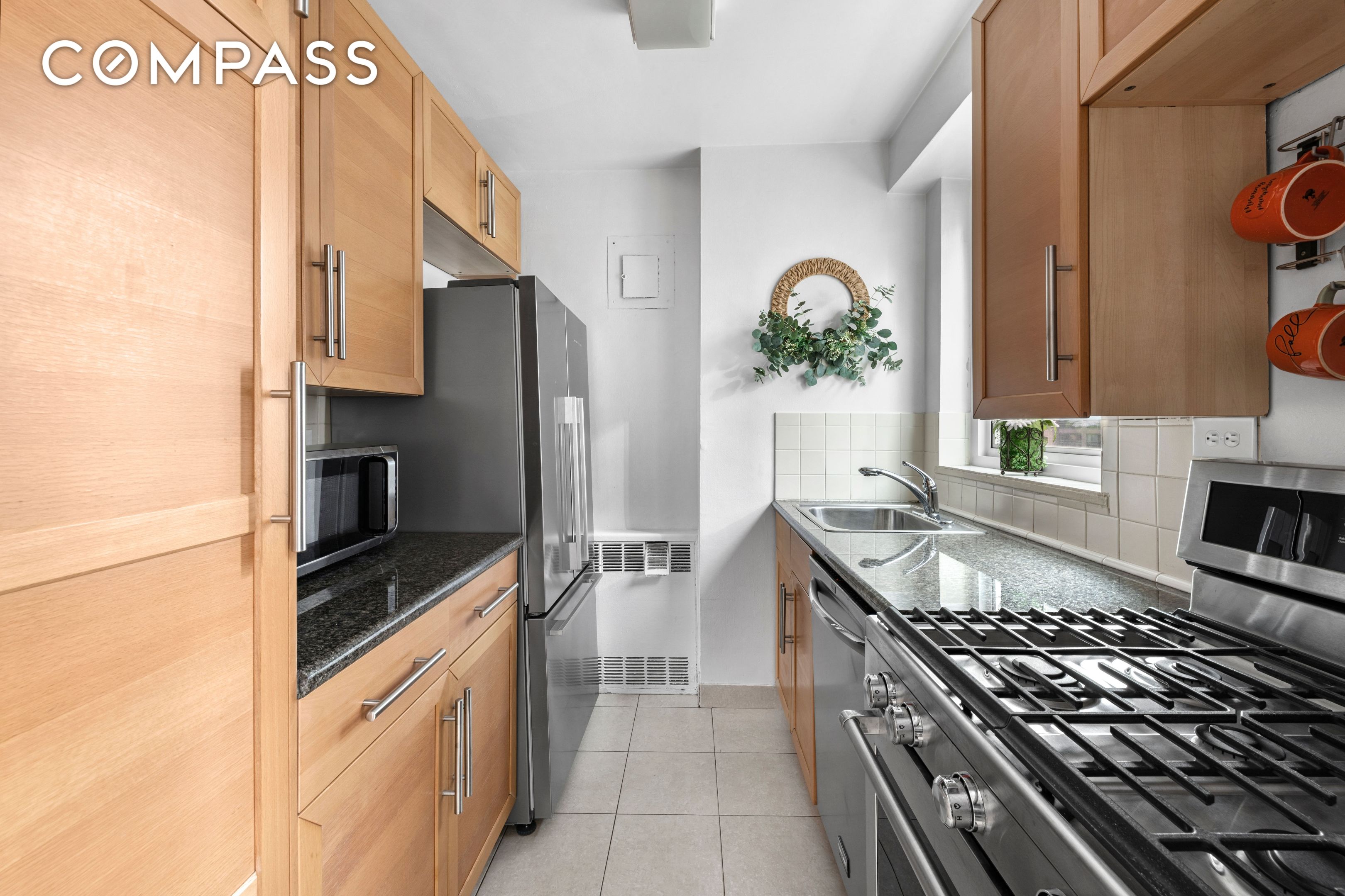 411 E 53rd Street 16B