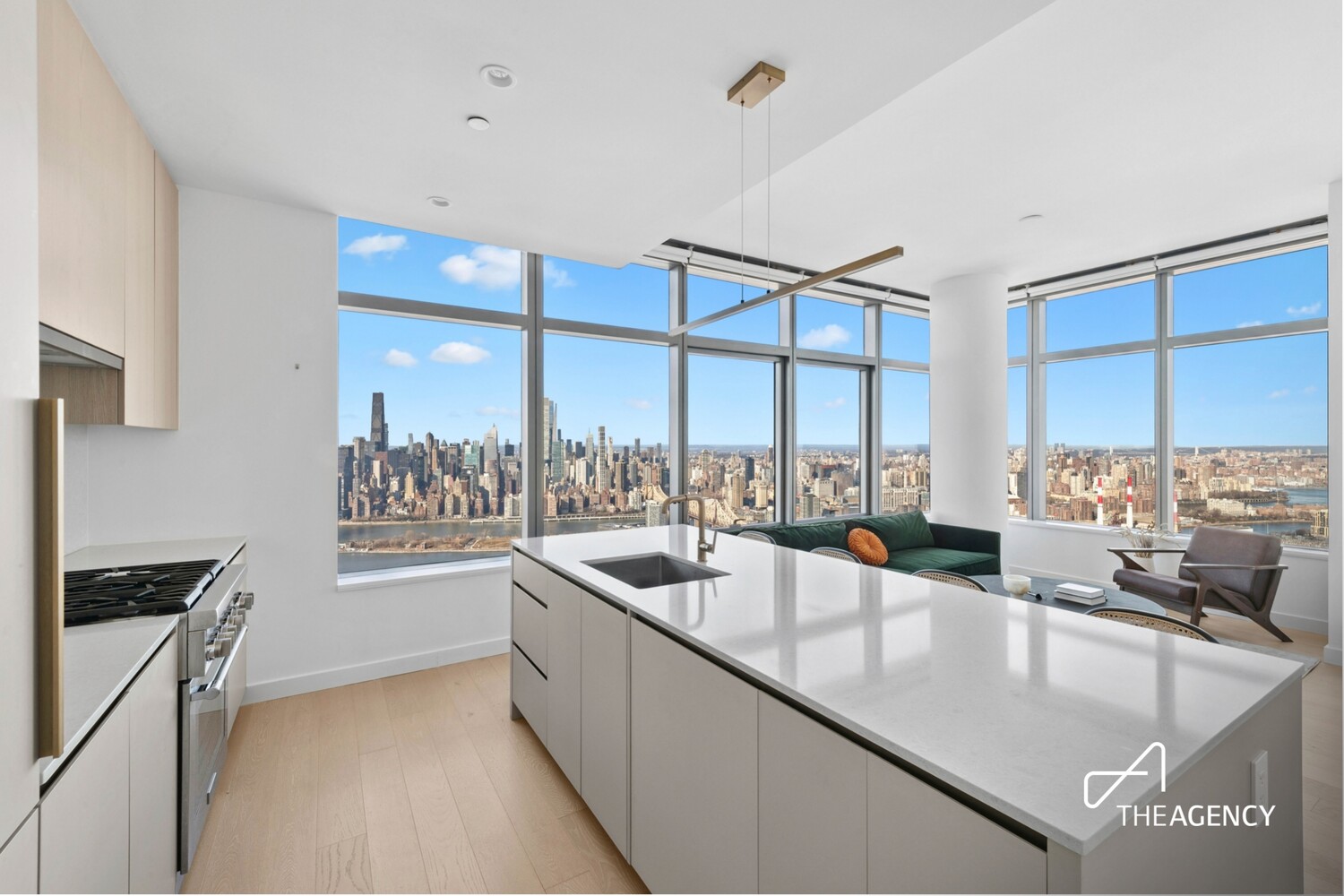 3 COURT Square PH302