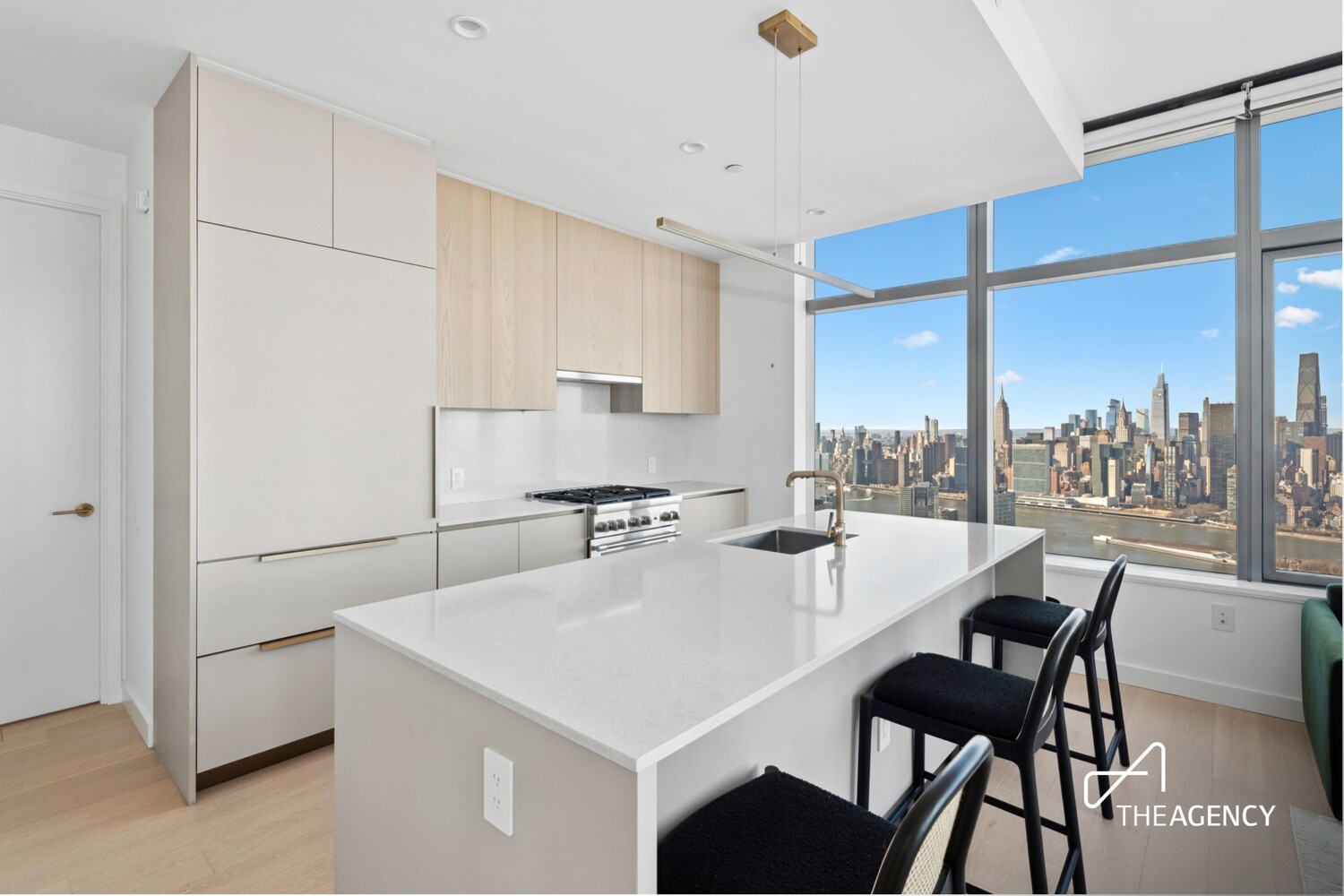 3 COURT Square PH302