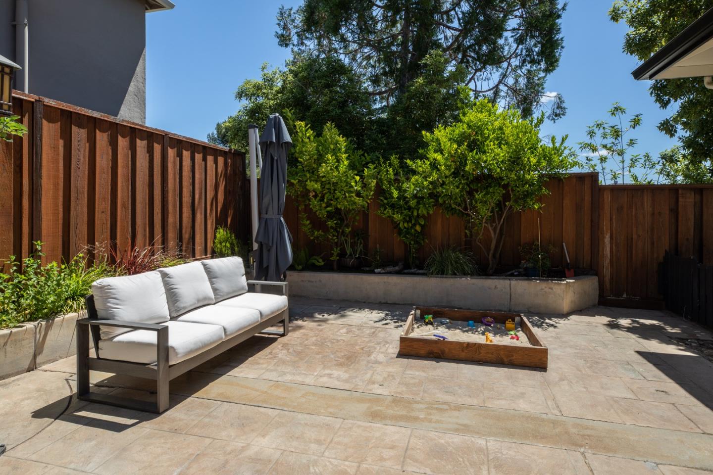 100 Wellington Drive