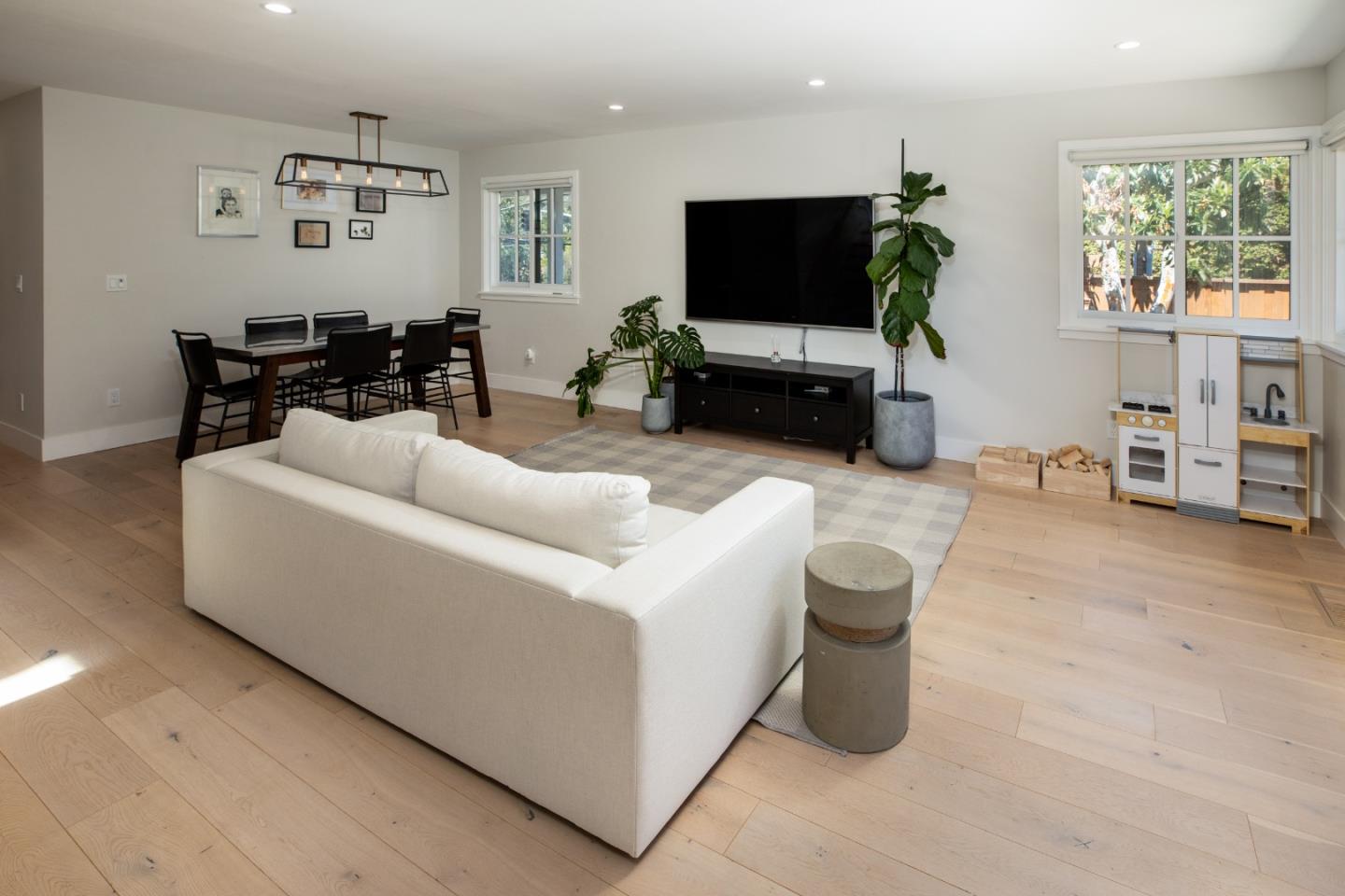 100 Wellington Drive