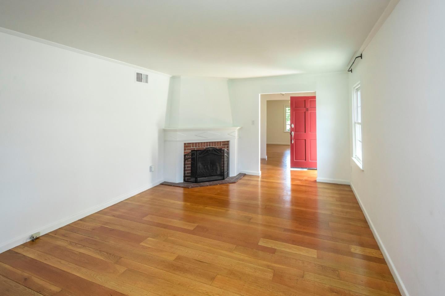 1556 Albemarle WAY