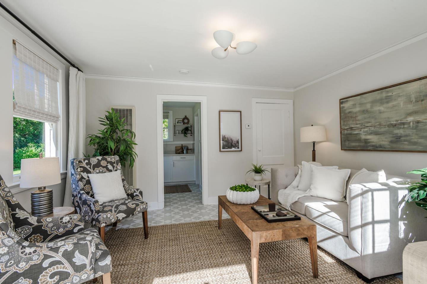 30 W Poplar AVE