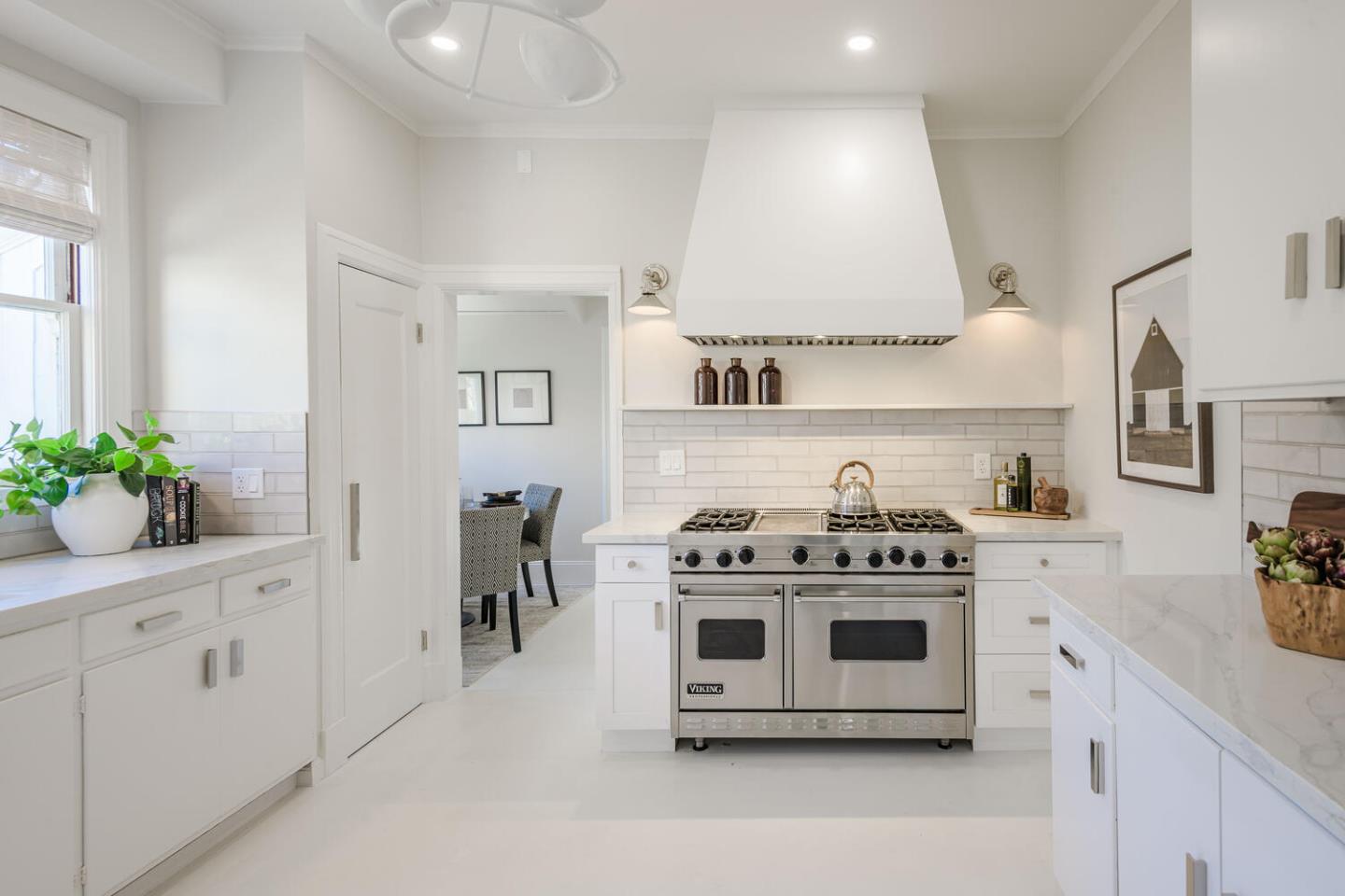 30 W Poplar AVE