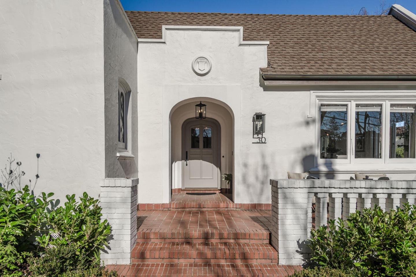 30 W Poplar AVE