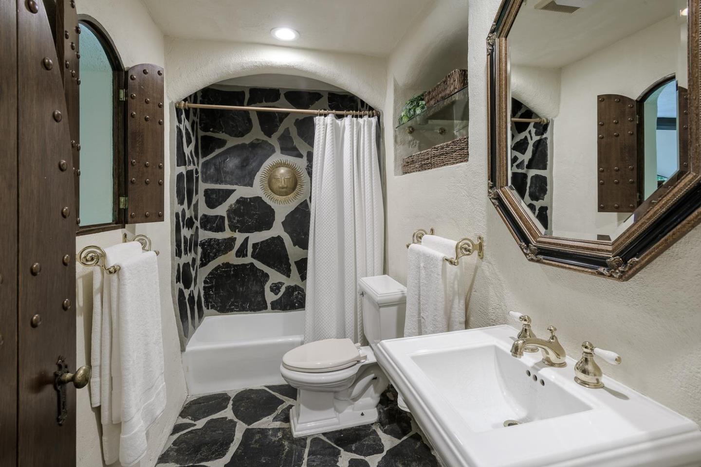 420 El Arroyo Road