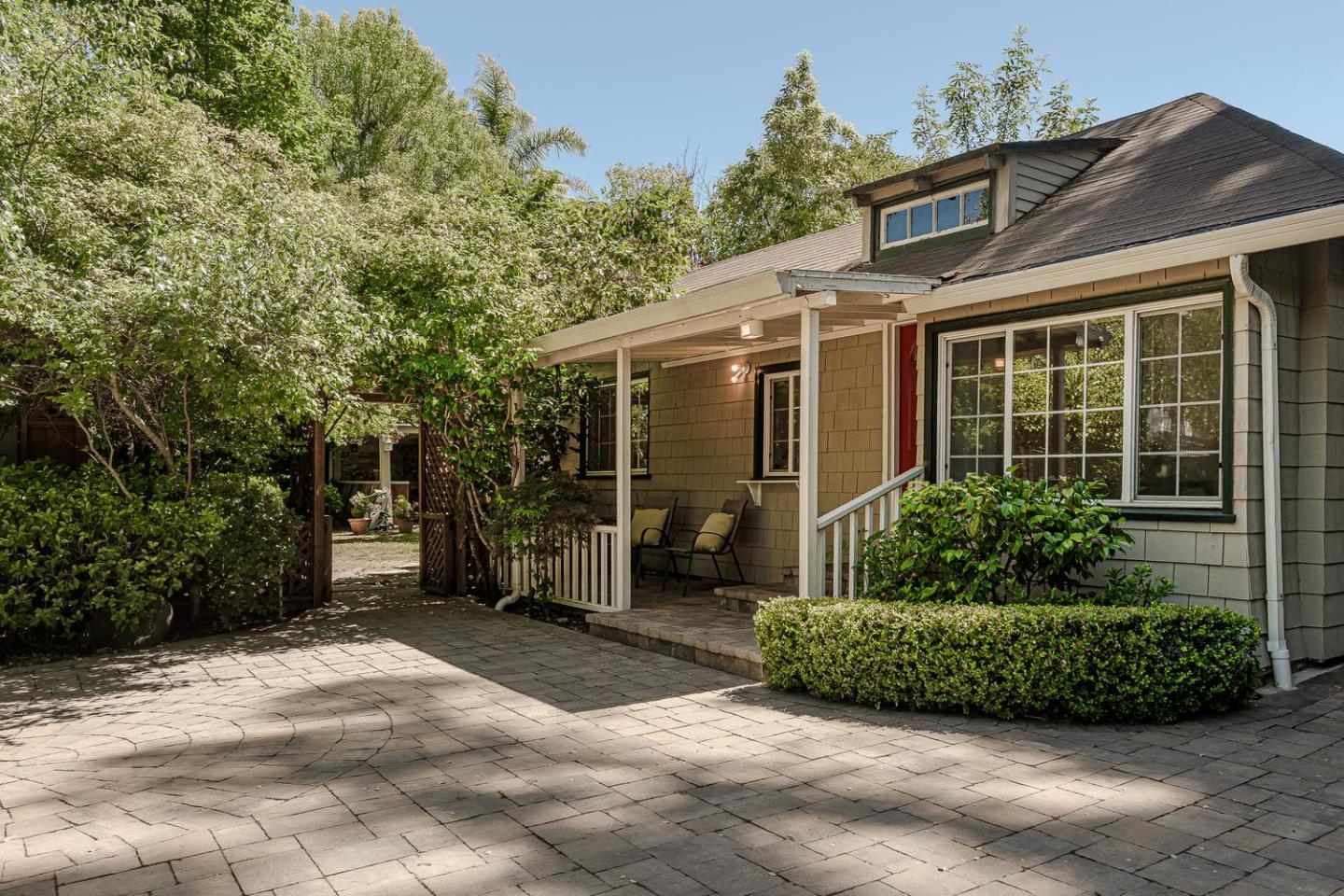 717 Walnut Avenue