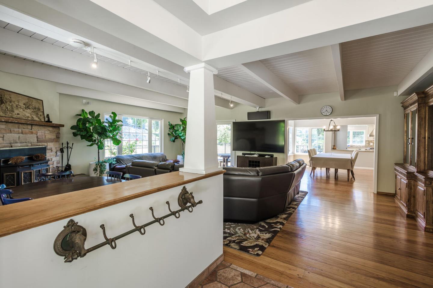 60 Fernwood Drive