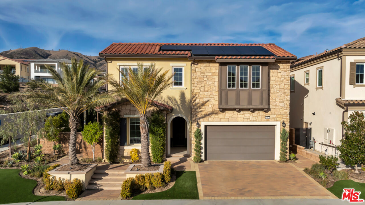 20679 W Wood Rose Ct