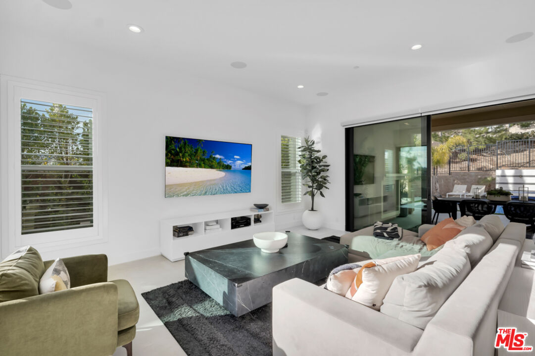 20679 W Wood Rose Ct