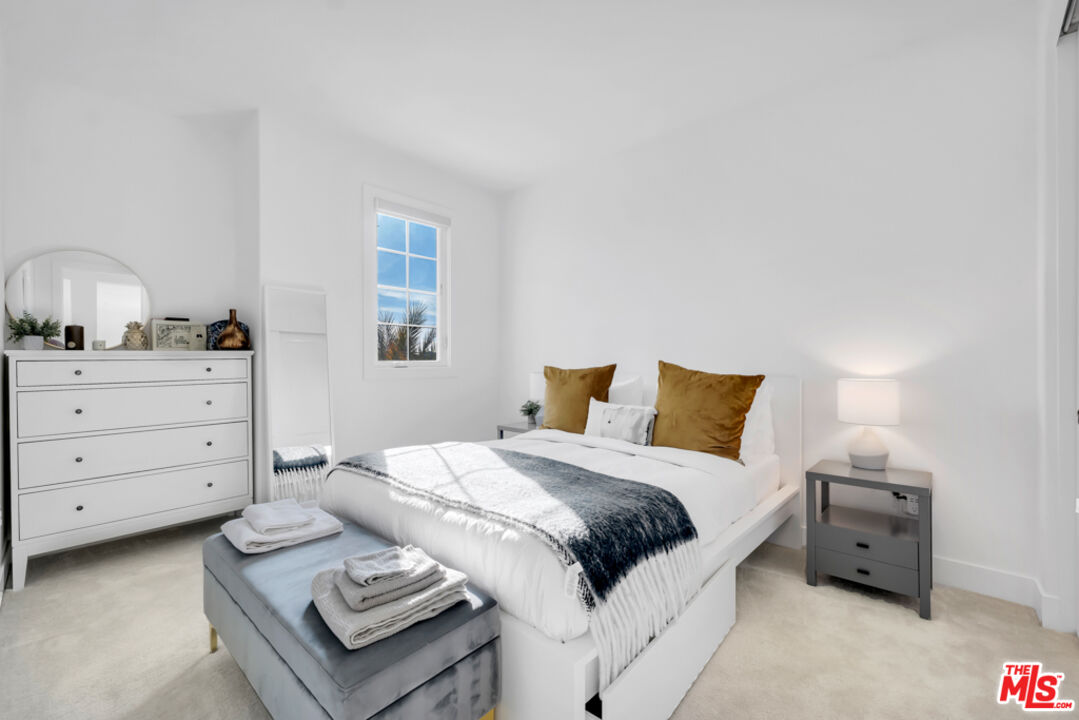 20679 W Wood Rose Ct