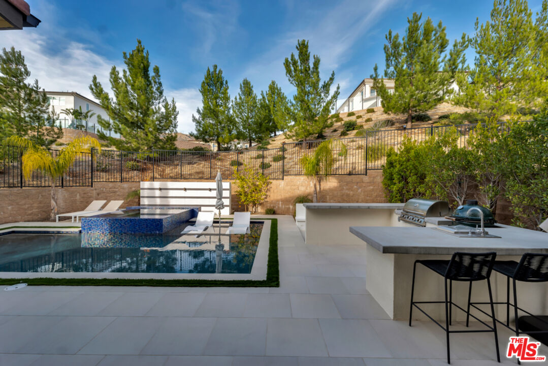 20679 W Wood Rose Ct