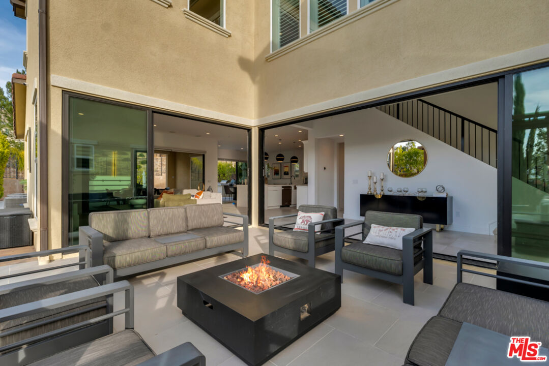 20679 W Wood Rose Ct