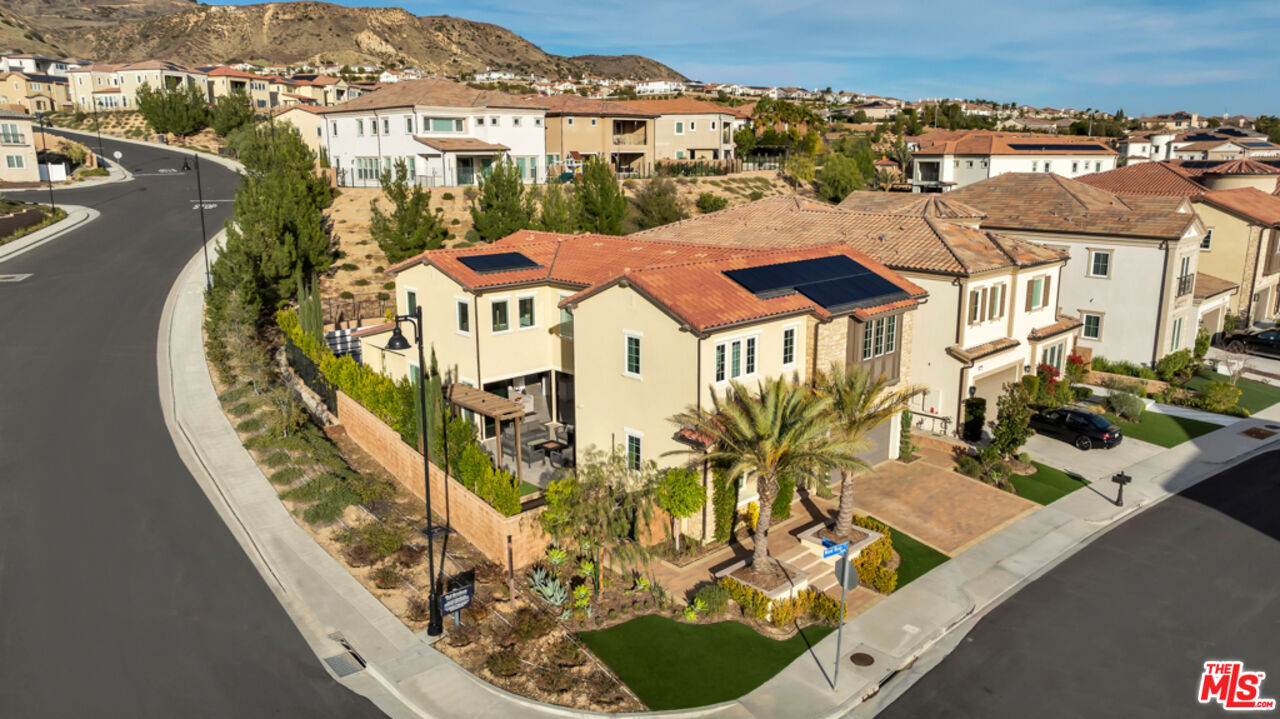 20679 W Wood Rose Ct