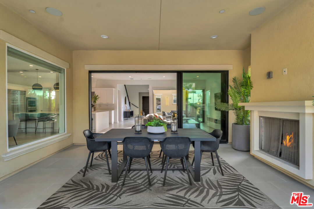 20679 W Wood Rose Ct