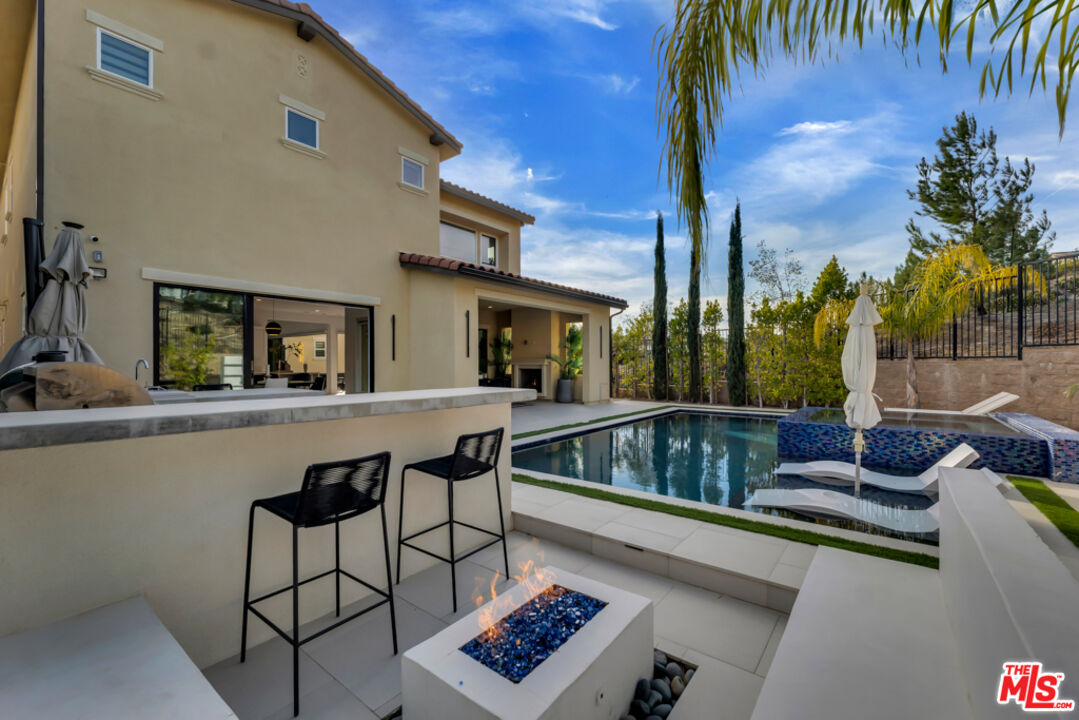 20679 W Wood Rose Ct