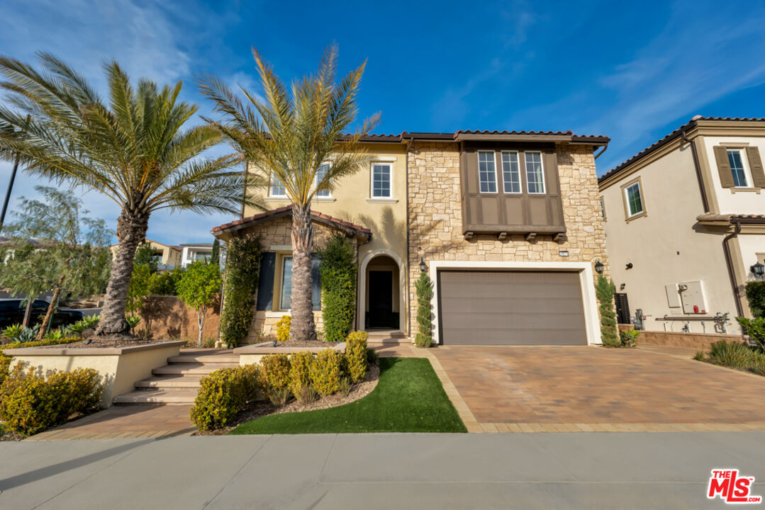 20679 W Wood Rose Ct