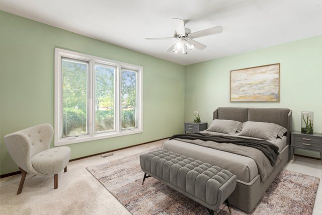 810 W Lakeside Plaza
