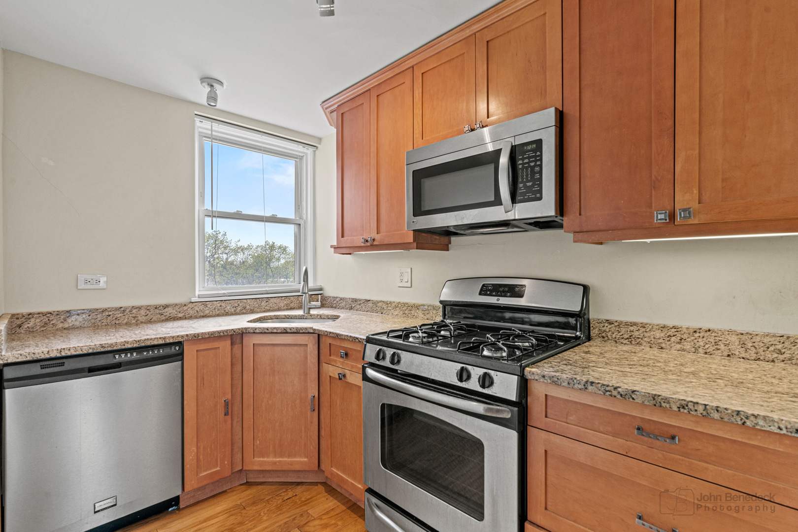 1585 Ridge Avenue Unit: 601