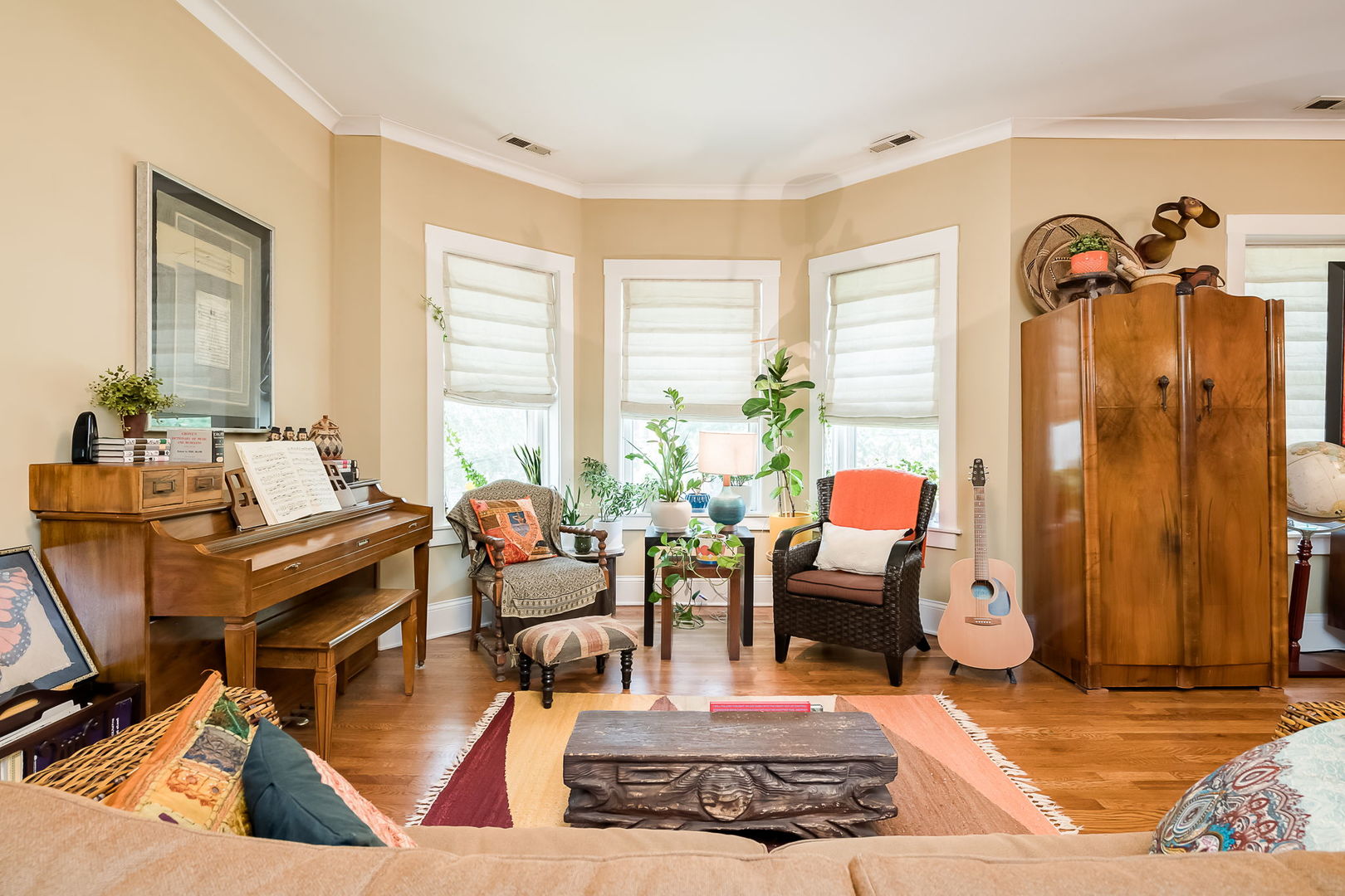 206 S LOMBARD Avenue Unit: 206B