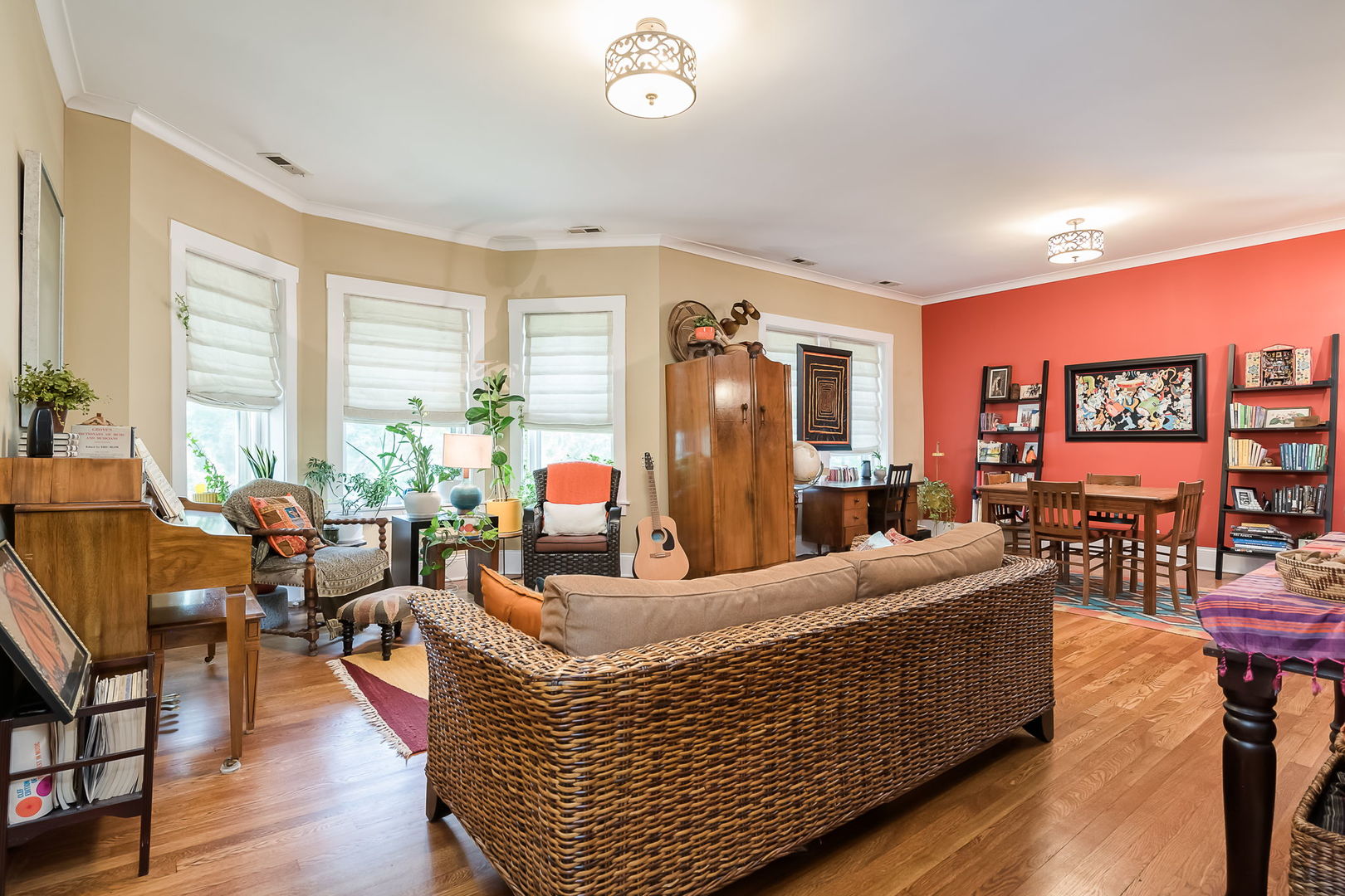 206 S LOMBARD Avenue Unit: 206B
