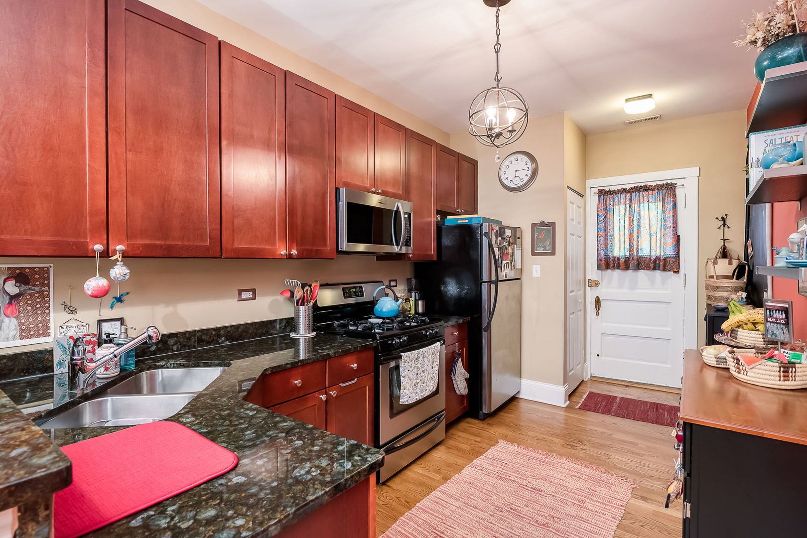 206 S LOMBARD Avenue Unit: 206B