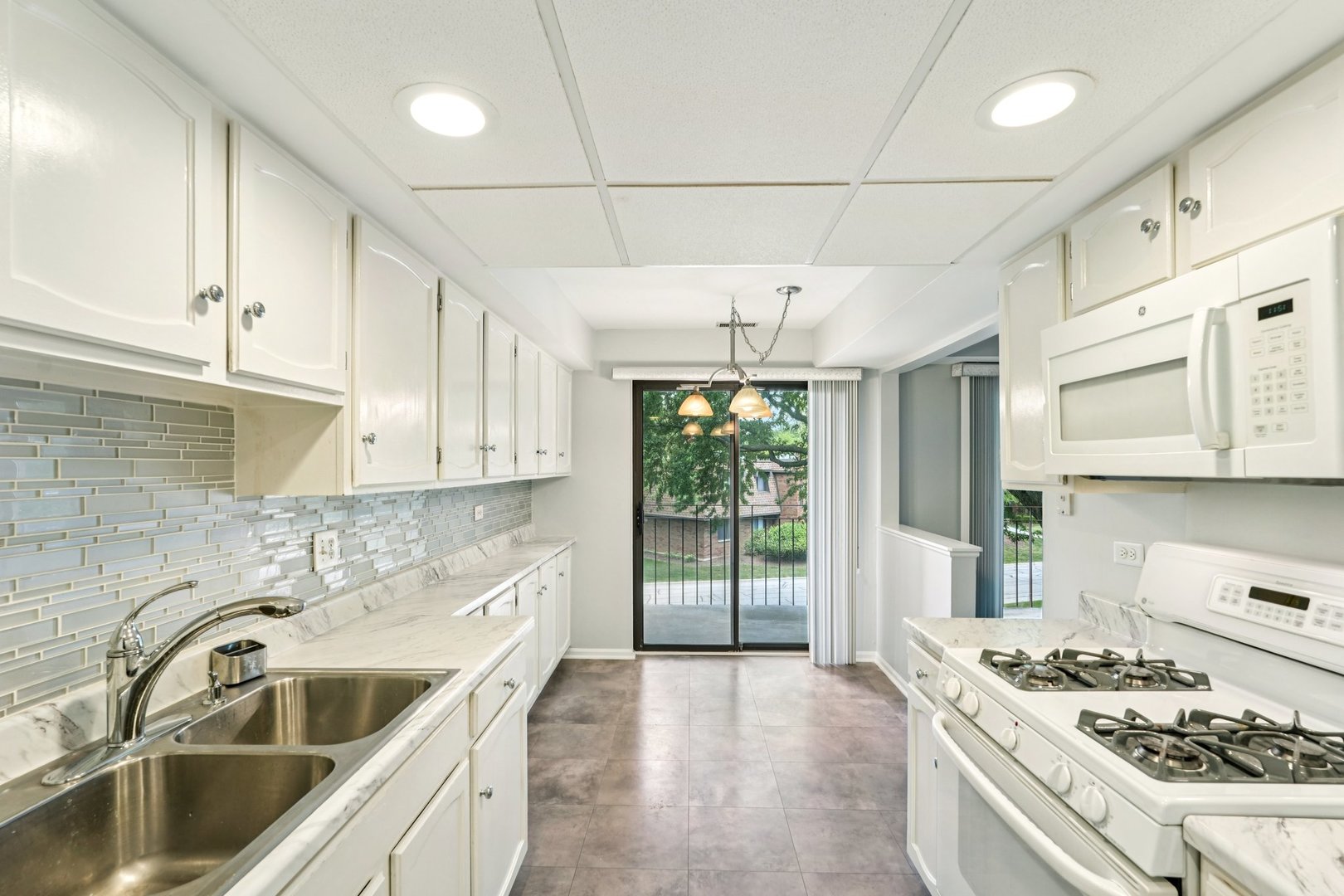 101 Old Oak Drive Unit: 200