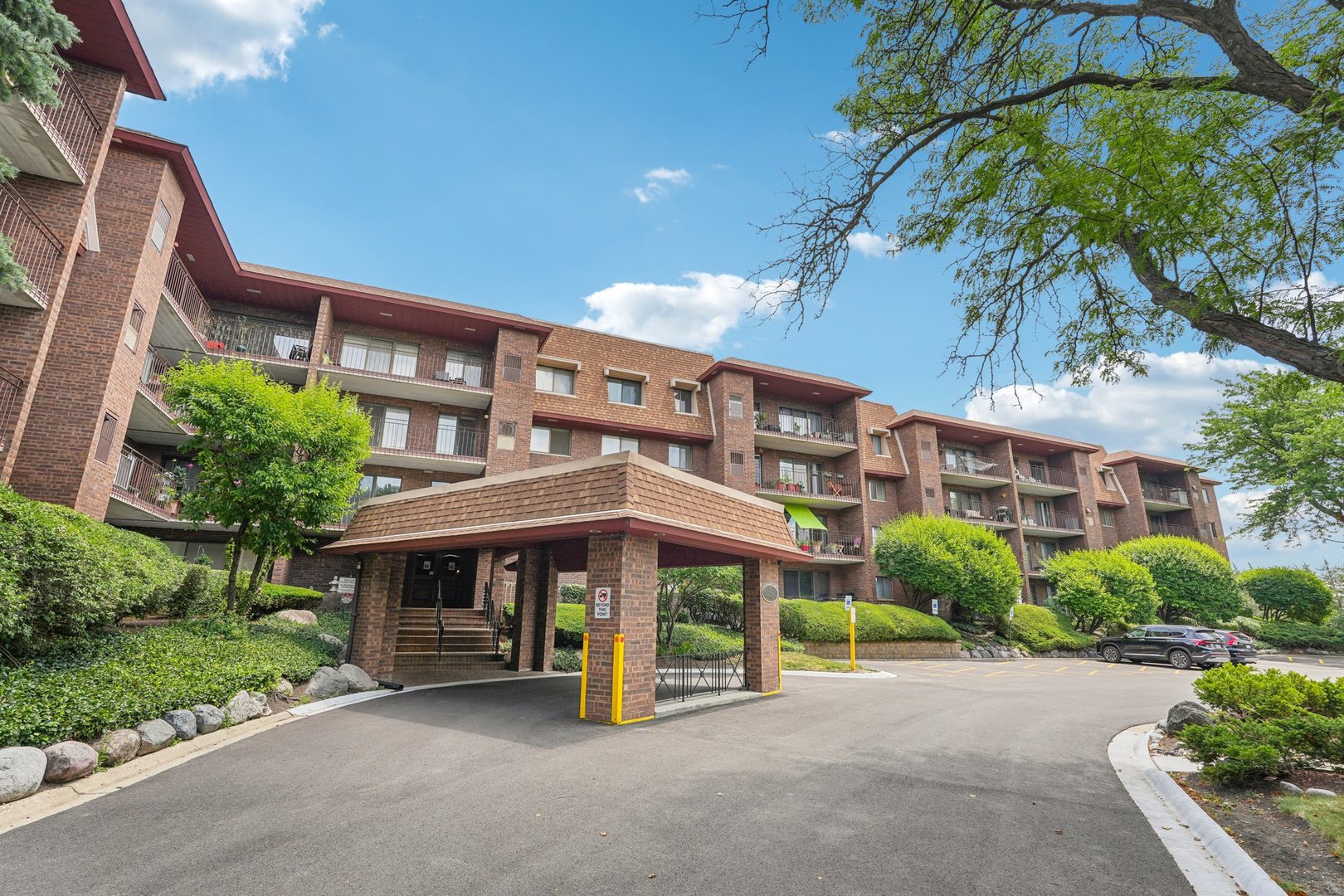 101 Old Oak Drive Unit: 200