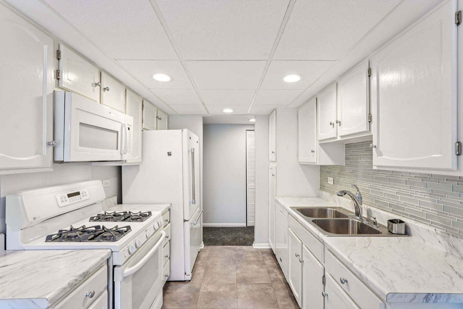 101 Old Oak Drive Unit: 200