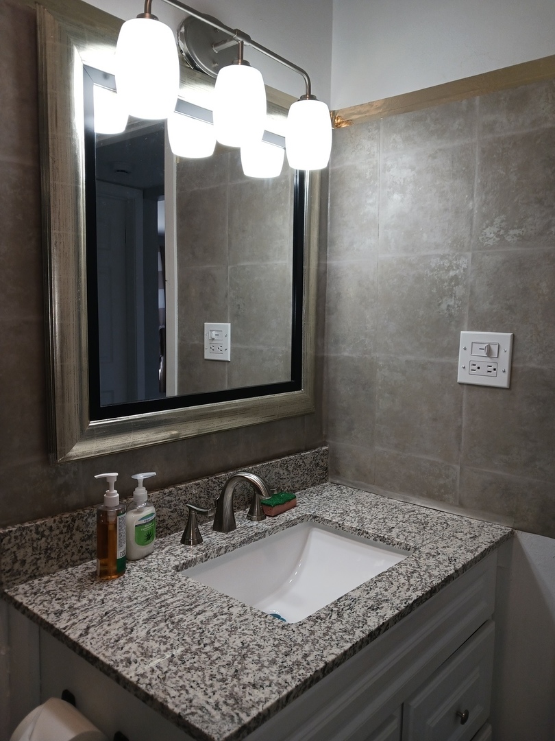 9330 HAMILTON Court Unit: E